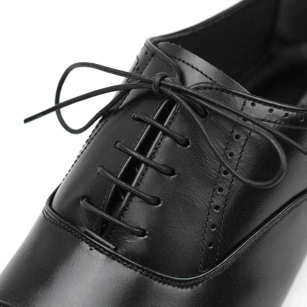 205 STRAIGHT TIP MEDALLION / Black
